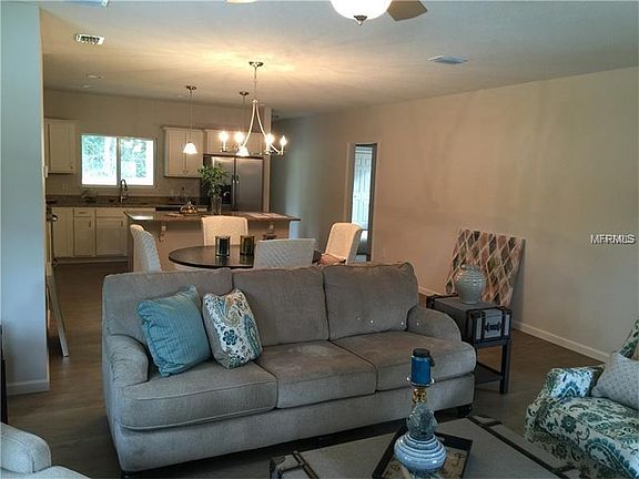 3rd image of 322 Stonebridge Ln