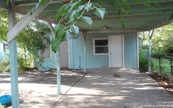 5th image of 157 E Arlington Court