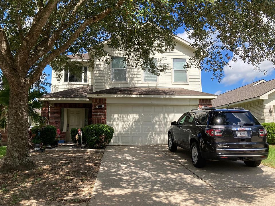 1st image of 10814 Regal Manor Ln