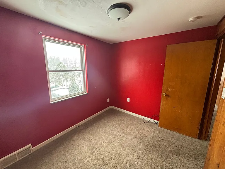 960 Agnew Rd — Photo 5