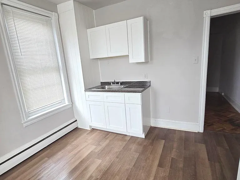 5709 Leonard St #2 — Photo 10