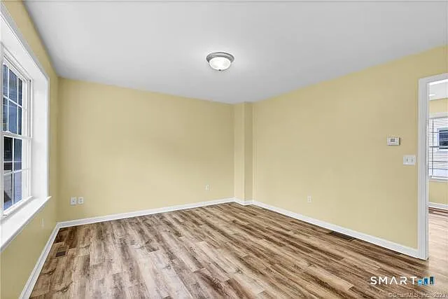 220 Alder St — Photo 5