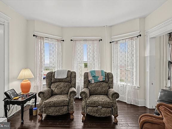 3rd image of 232 Highland Ave