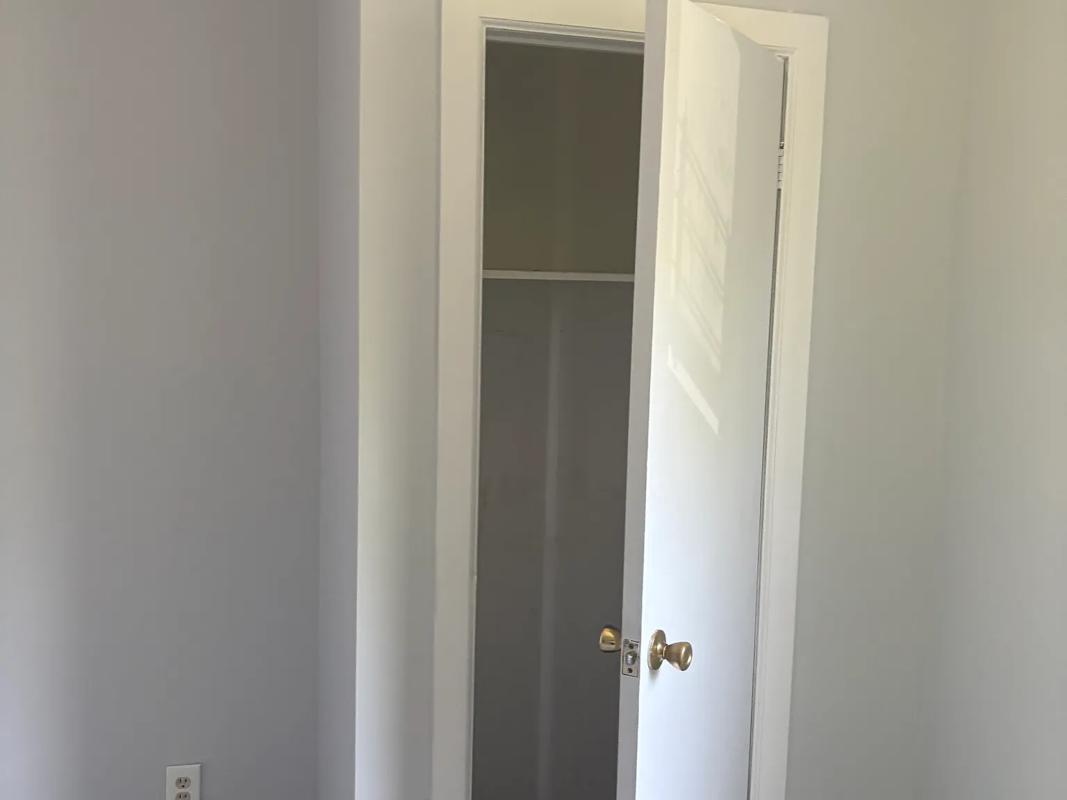 3 bed, 950 sqft, $3,753 — Photo 4