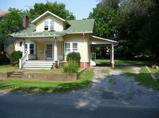 322 S Commerce St, Woodstock, VA 22664