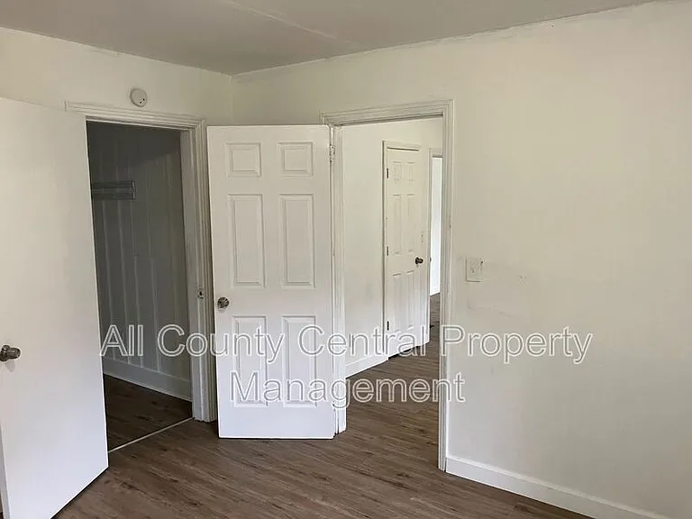2304 Eufaula Ave — Photo 4