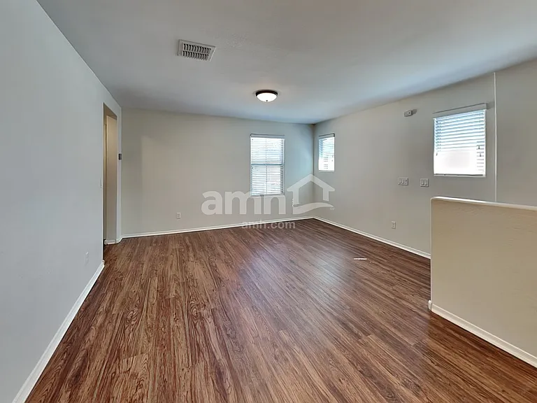 1508 N Banning — Photo 9