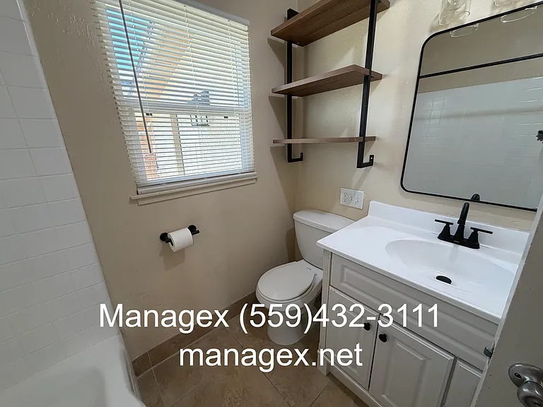 335 Oxford Ave — Photo 10