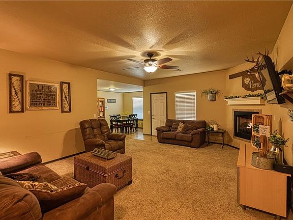 4th image of 115 Oakridge Dr
