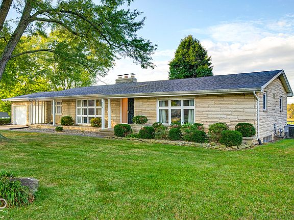 2nd image of 2211 Heideman Dr