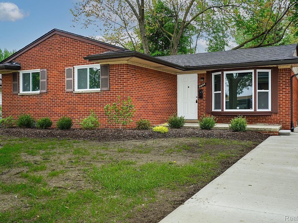 1st image of 30644 Hayes Rd