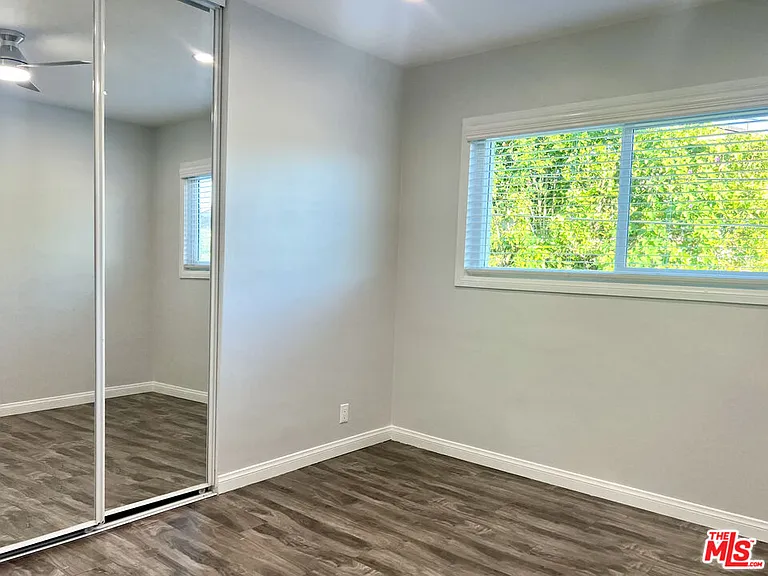 624 N Toluca Park Dr #E — Photo 19