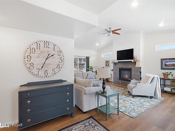 5th image of 7923 N Showers St