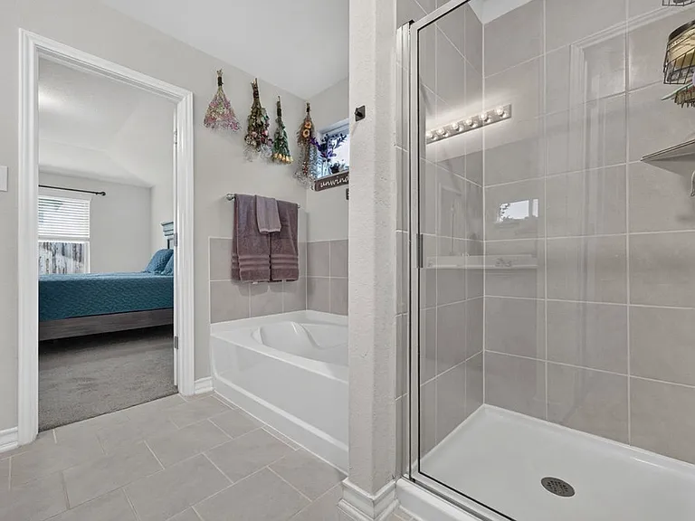 13512 Boothe Grv — Photo 18