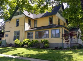403 S Lake Shore Dr, Lake Geneva, WI 53147