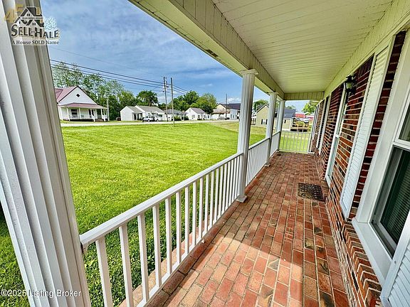 2nd image of 2308 Main St
