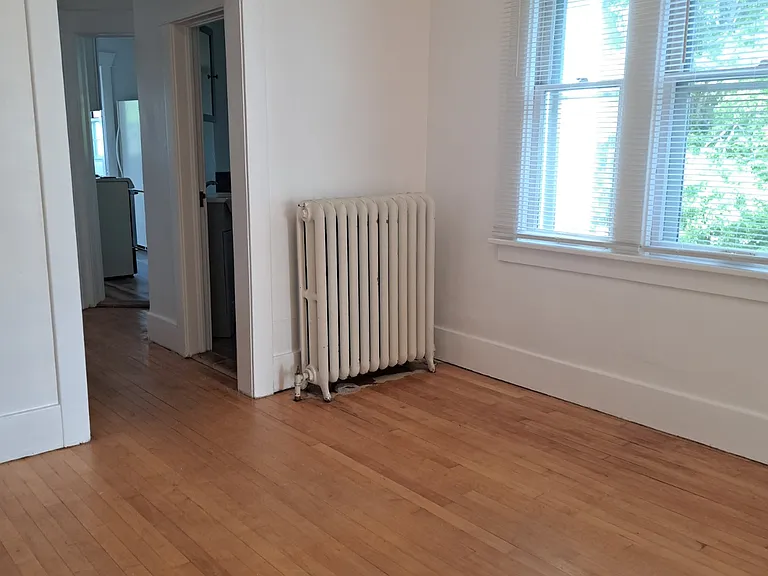 703 N 32nd St #3 — Photo 5