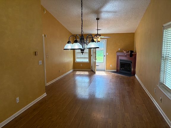 4th image of 1687 Summerwoods Cir