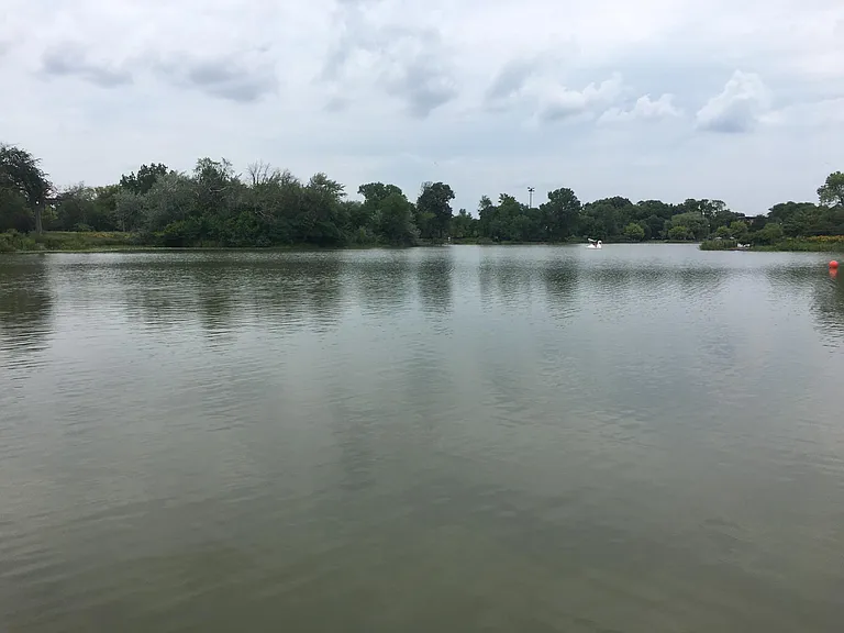 Fun boating/ fishing lagoon 3 blocks away
