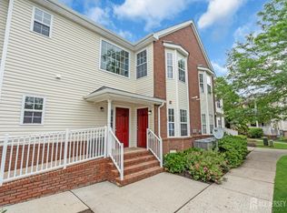 116 Forest Dr, Piscataway, NJ 08854