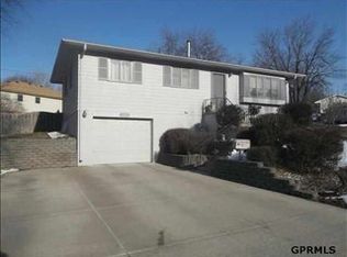 5424 S 123rd St, Omaha, NE 68137