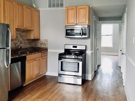 3rd image of 1246 N Bosworth Ave #3F3BD