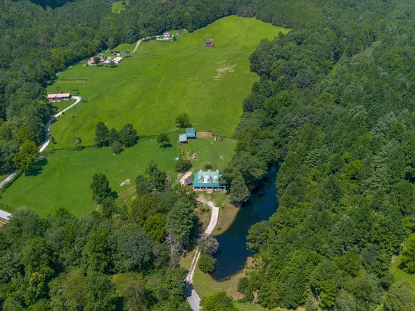 2020 Deermont Rd, Oakdale, TN 37829