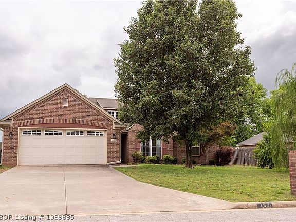 4th image of 169 Pecan Ln