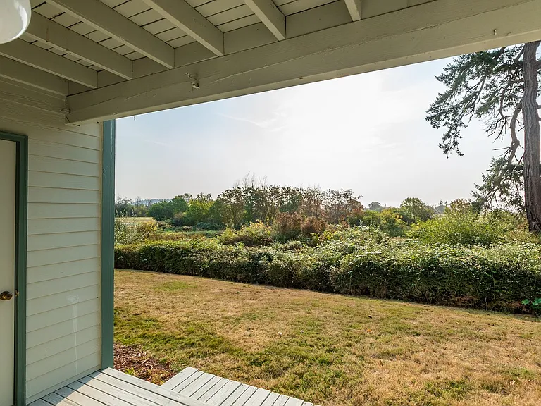 485 SW Bayshore Dr #D102 — Photo 14