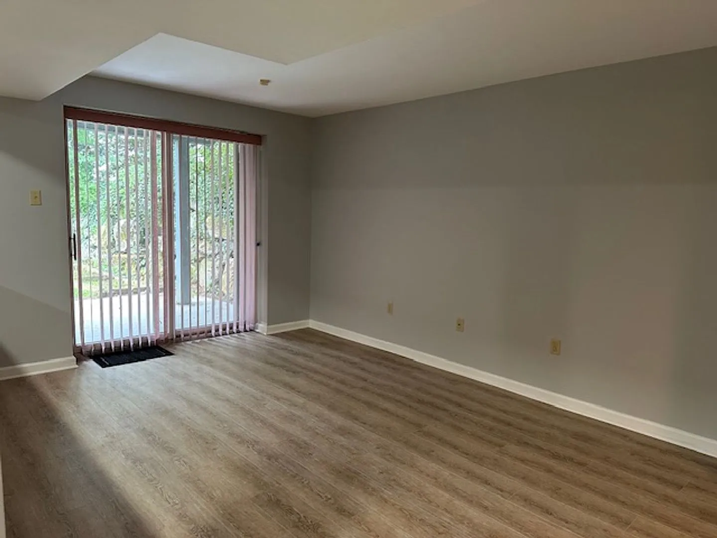 Welcome to this charming 2-bedroom, 2.5-bathroom town-home located in the desirable Enola, PA/Eas... — Photo 3