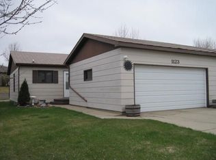 1123 32nd Ave SW, Minot, ND 58701