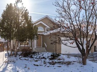 58 N Edgevalley Close NW, Calgary, AB T3A5E4