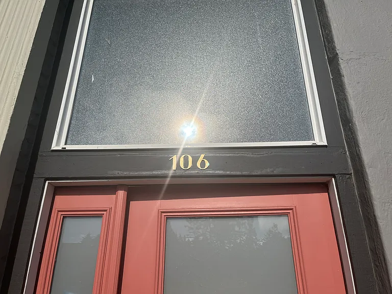 106 1st Ave S — Photo 40
