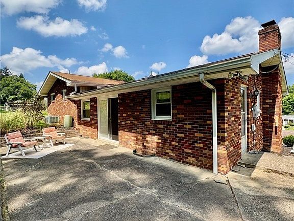 3rd image of 54084 Highview Row