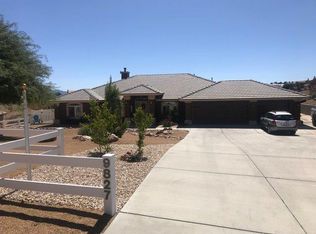 9827 Farmington St, Oak Hills, CA 92344