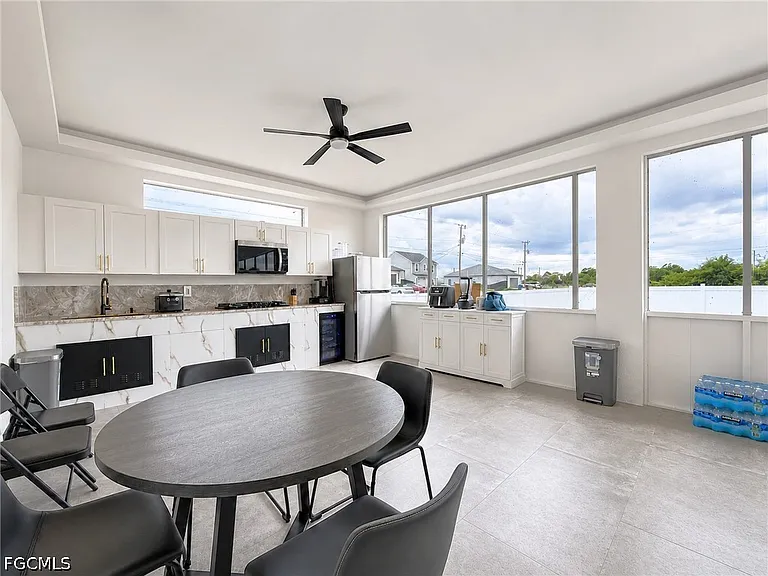 4704 Karen Ave S — Photo 30