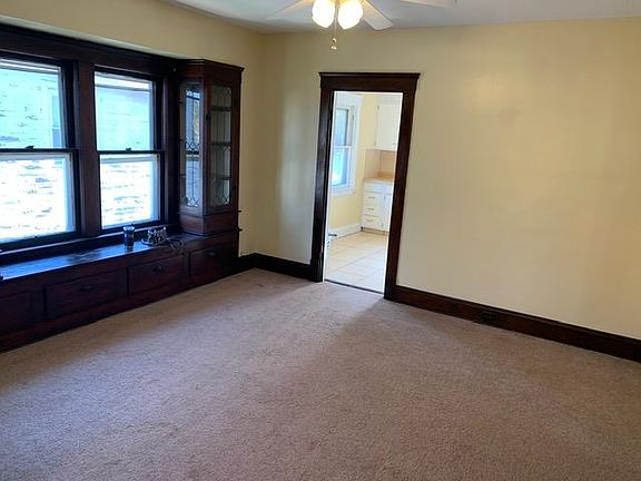4th image of 4501 Bucyrus Ave #Up