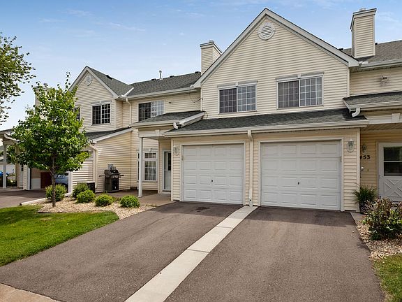 3rd image of 455 Aqua Cir