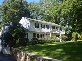 36 Mountain Trl, Stamford, CT 06903