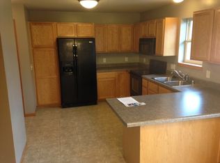 5019 Eagles Perch Dr, Madison, WI 53718