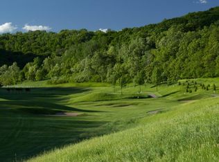 3410 Emerald Valley Dr, Onalaska, WI 54650