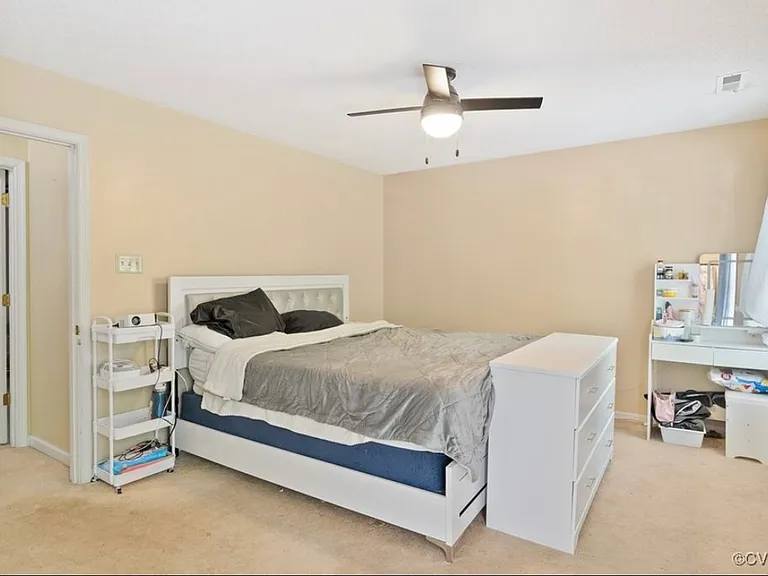3355 Holly Woods Ct — Photo 16