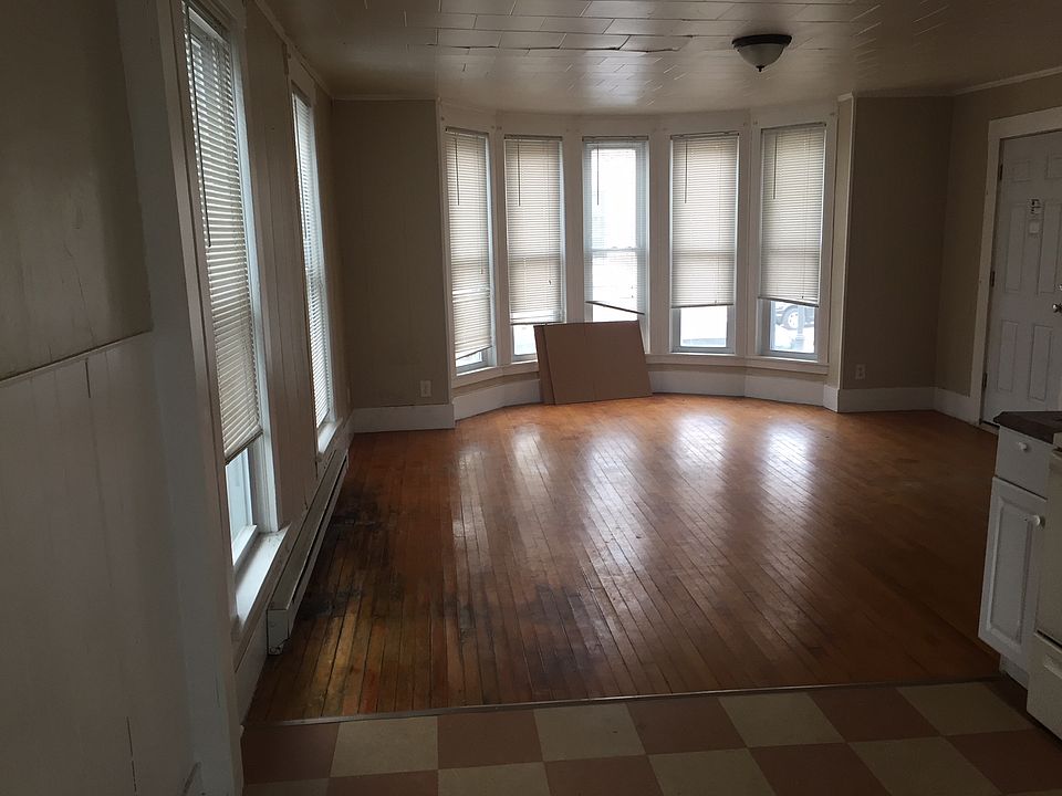2nd image of 585 Main St #1