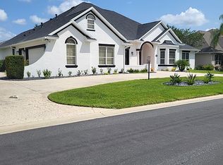 1967 Lake Miona Dr, The Villages, FL 32162