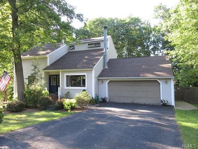 1st image of 30 Hillcrest Dr