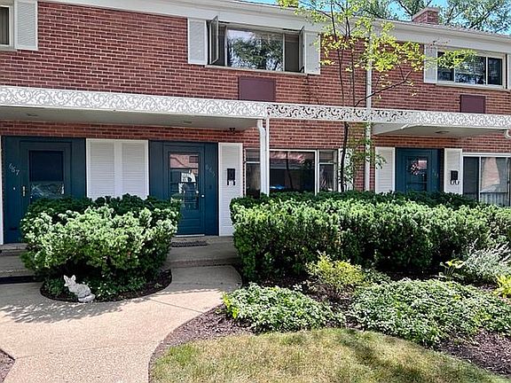 2nd image of 665 Carriage Hill Dr