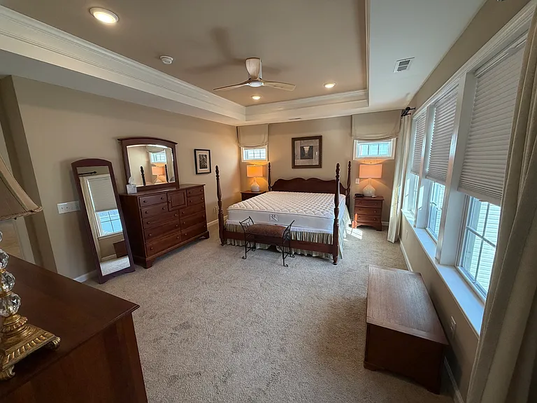 528 Kerry Ct — Photo 8