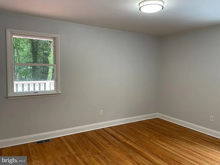 13 Glen Dr — Photo 10