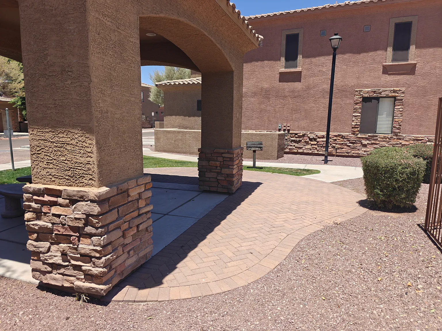 3 bed, 2.5 bath, 1457 sqft, $1,975 — Photo 3