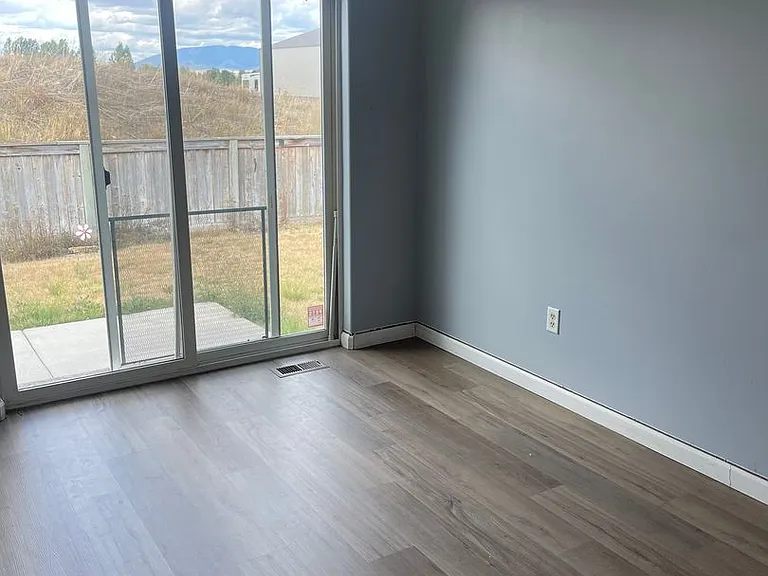 741 N River Rock Dr — Photo 8